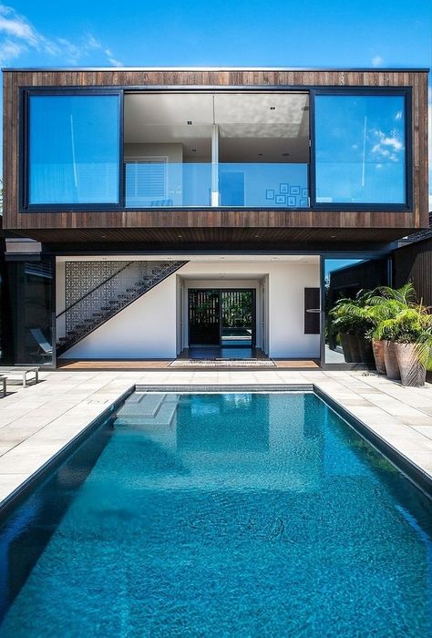 modern house swimming pool