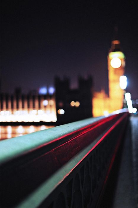london bridge bokeh lights night
