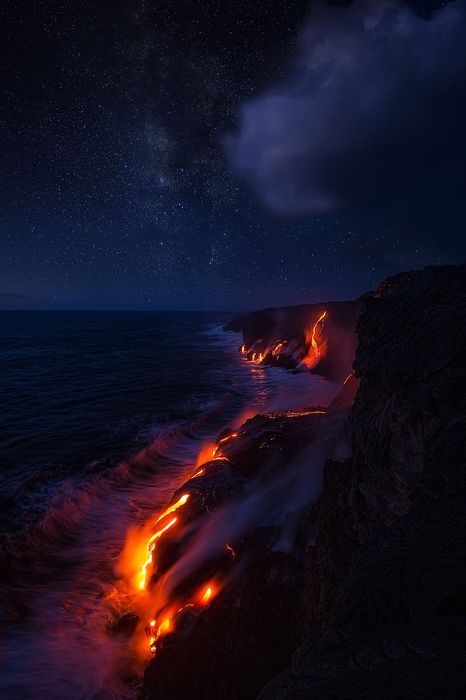 ocean night lava volcano stars sky nature wallpaper