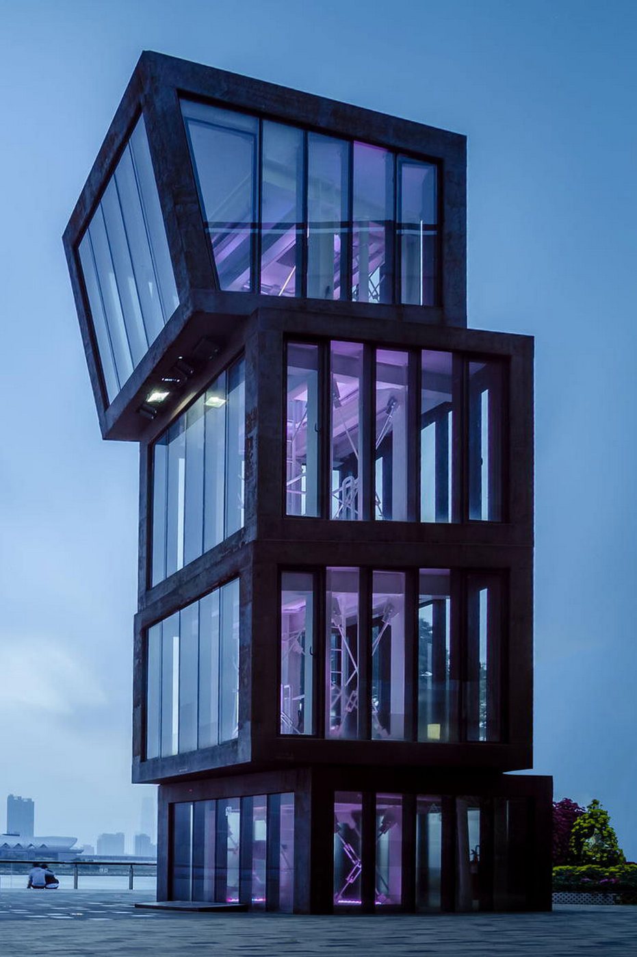 design architecture violet glass