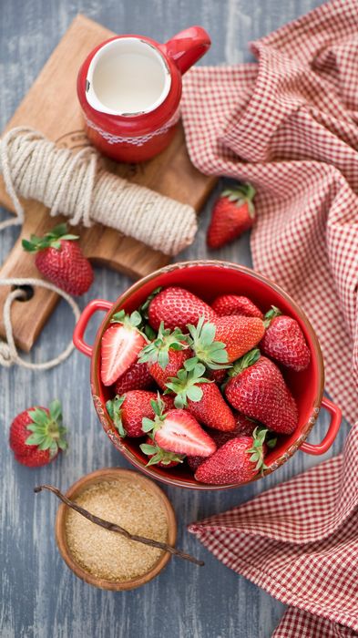 basket food photo fruit fresh strawberry healthy sweet plate diet