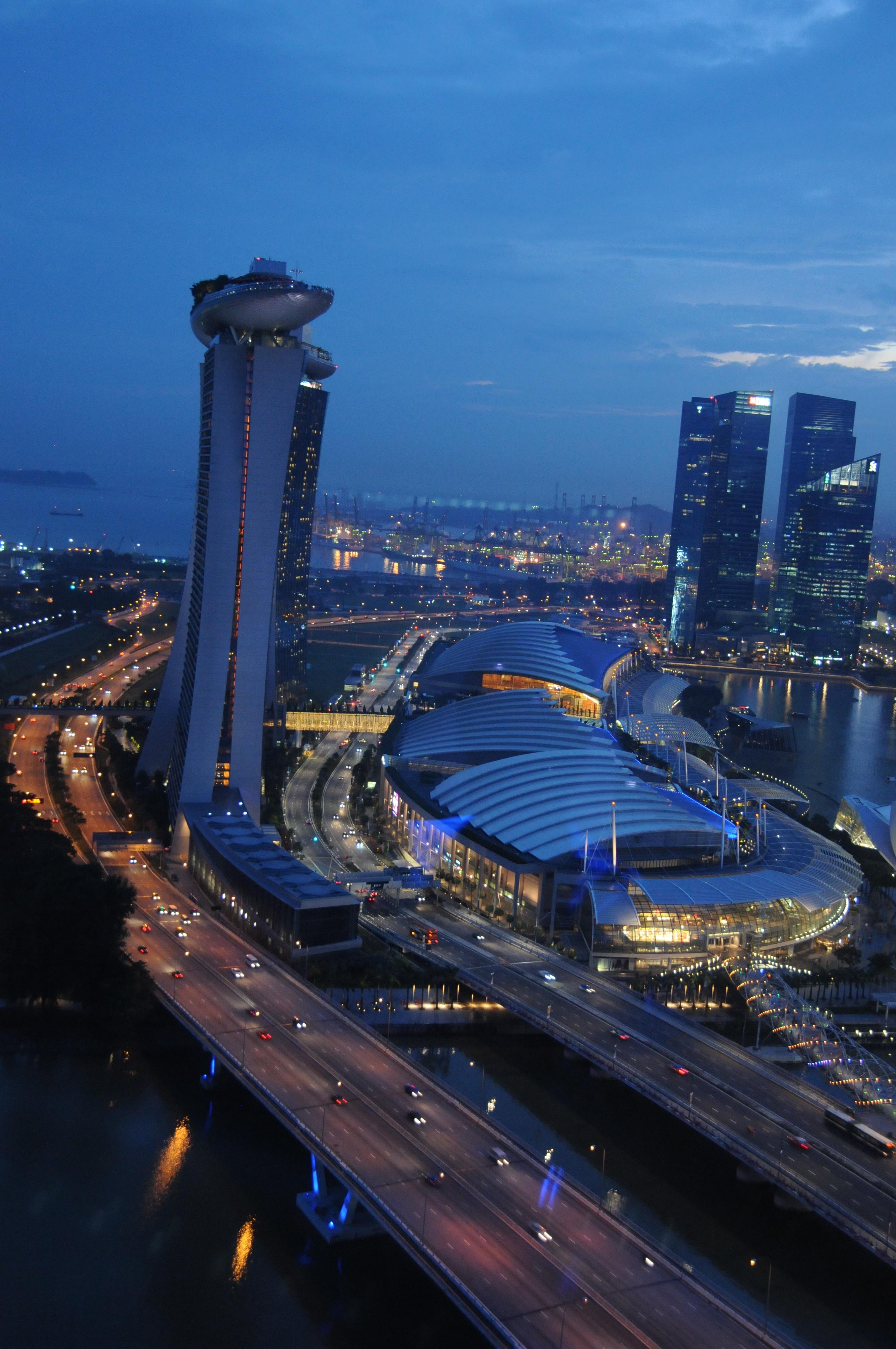 singapore city lighhts traffic hotel