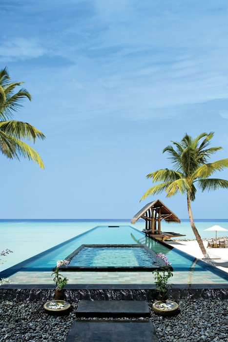 tropical palm beach exotic sand sun coconut island vacationl summer idyllic paradise hotel