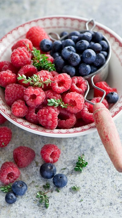 foodphoto berry fruit blueberry raspberry food healthy sweet blackberry bowl diet nutrition